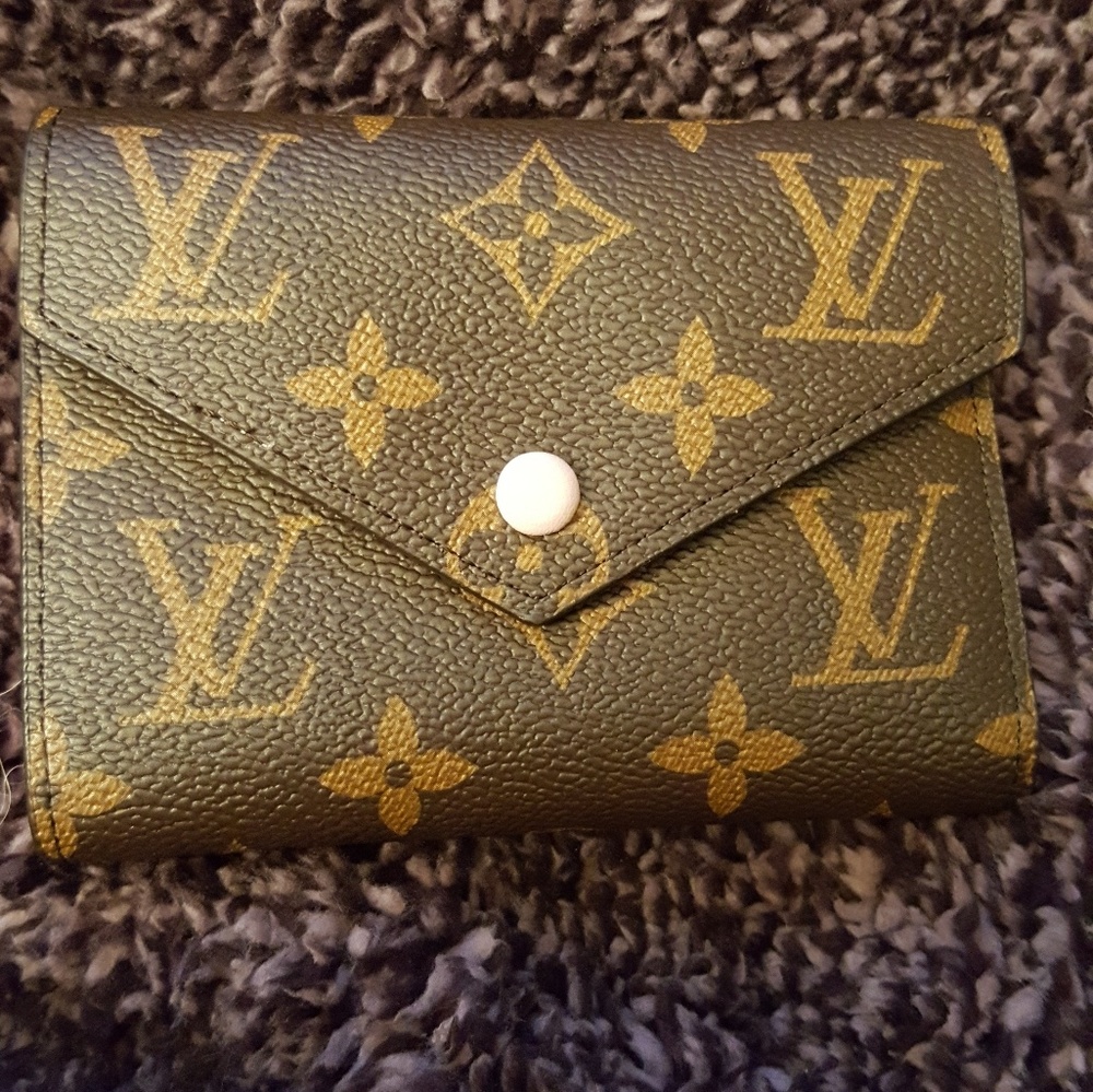 Victorine Louis Vuitton Pink Wallet